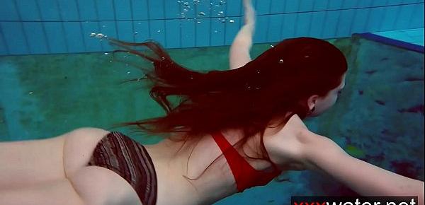  Bouncy booty underwater Katrin